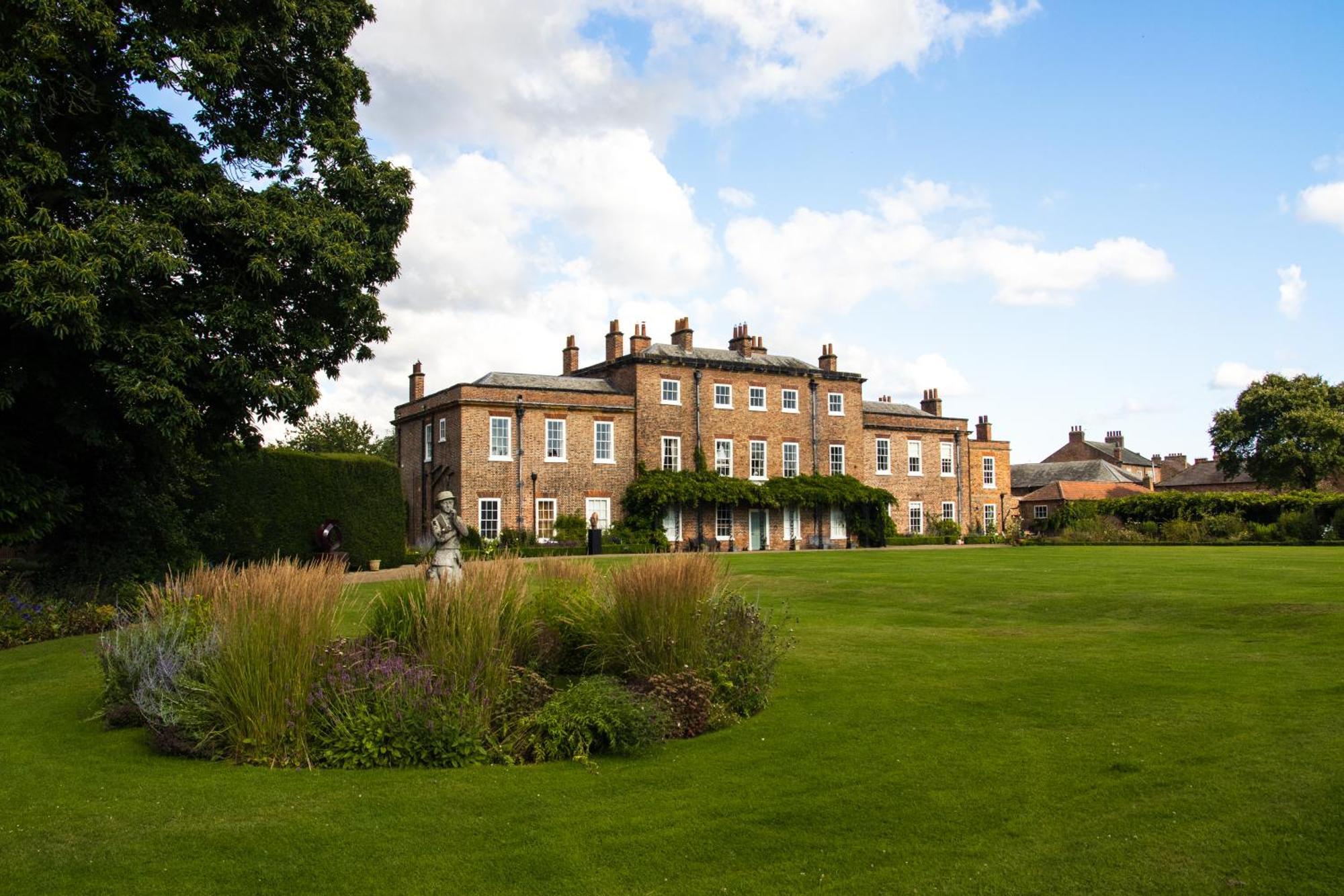 Thirsk Hall South Wing, North Yorkshire Kültér fotó